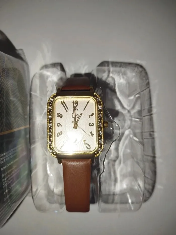Montre femme - photo numéro 2