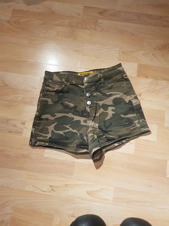 Short militaire taille 38