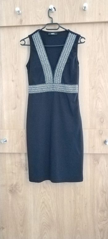 Robe noire liserés argentés MIM TM