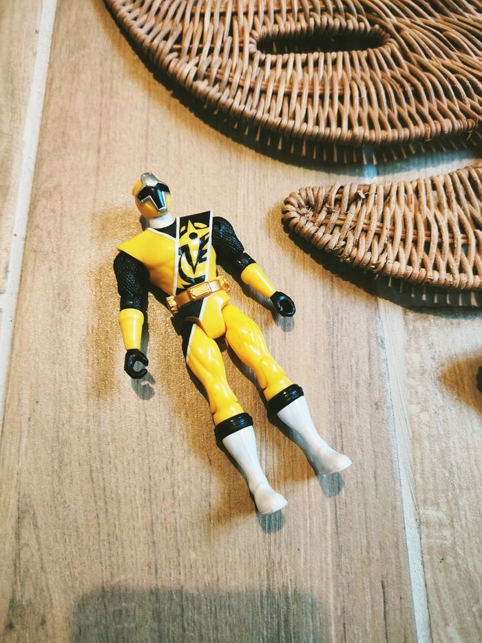 🙅 Power rangers ninja steel figurine articulée du ranger jaune - photo numéro 1