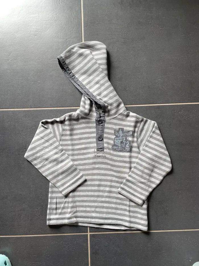 Sweat-shirt à capuche