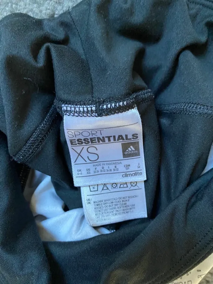 Legging Adidas imprimé graphique – Taille XS – Rare & stylé - photo numéro 4