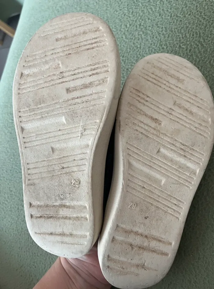 Chaussure en toile à scratch taille 29 - photo numéro 4