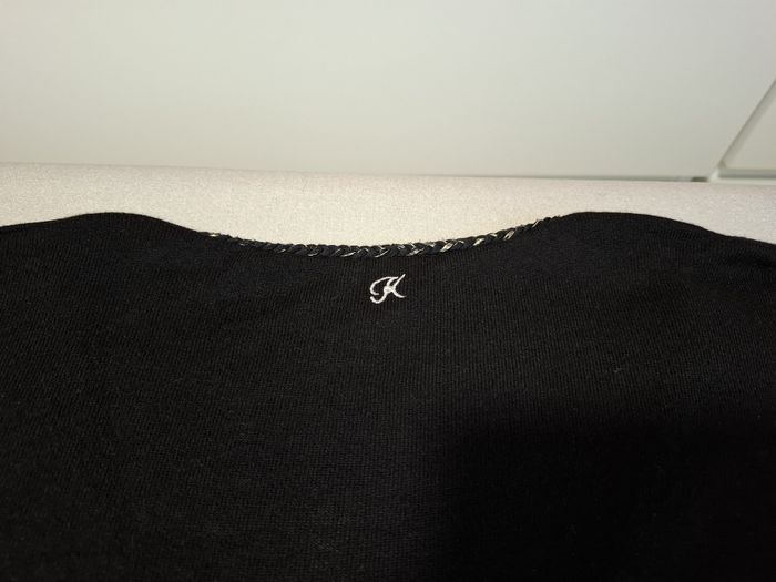 Joli pull femme Kaporal S noir col V tressé doré très bon état - photo numéro 6