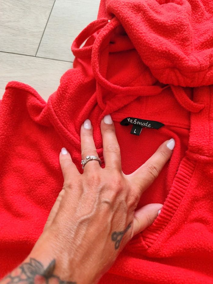 Pull a capuche - photo numéro 4