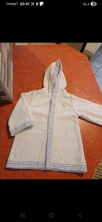Peignoir bébé taille 9 mois