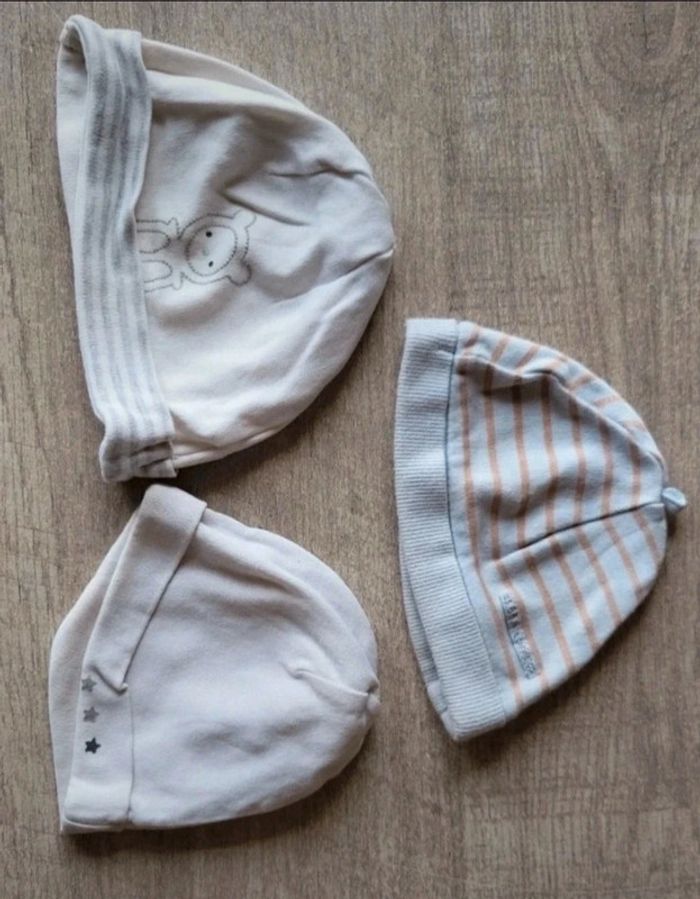 Bonnets et petit gilet bébé naissance/1mois - photo numéro 4