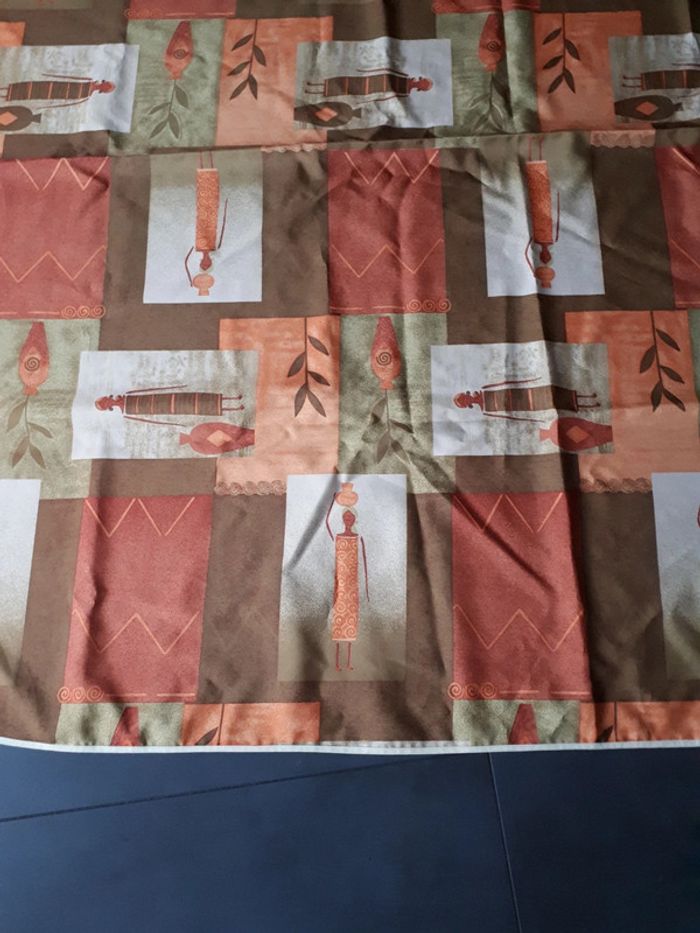 Nappe africaine ovale 150 par 235 cm - photo numéro 2