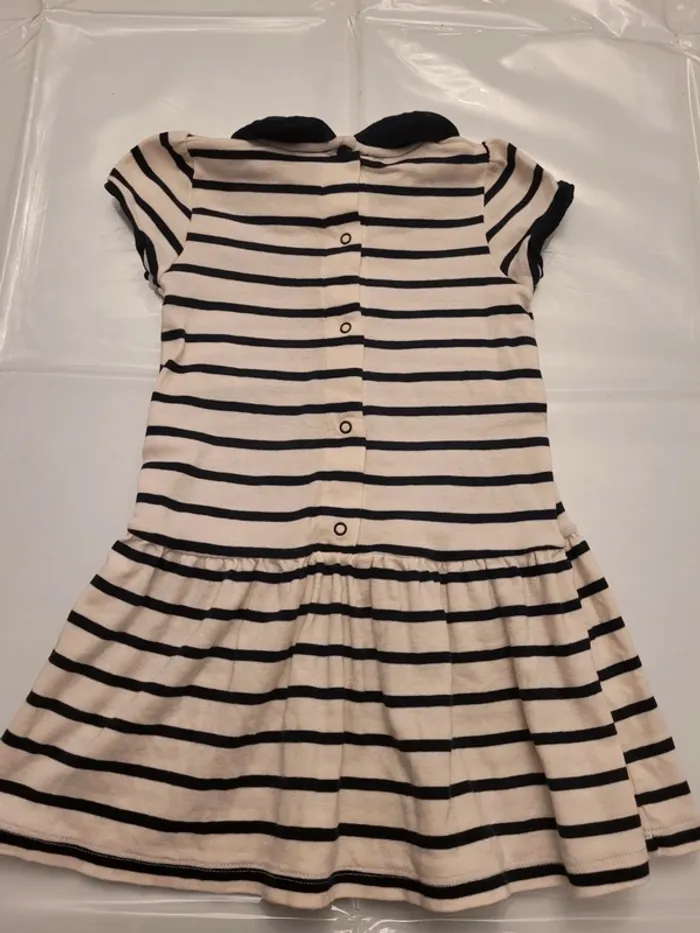 Robe Petit Bateau 24 mois - photo numéro 2