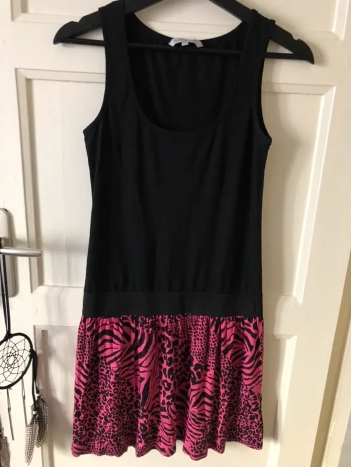 Robe rose/noir zébré/léopard C&A t.M
