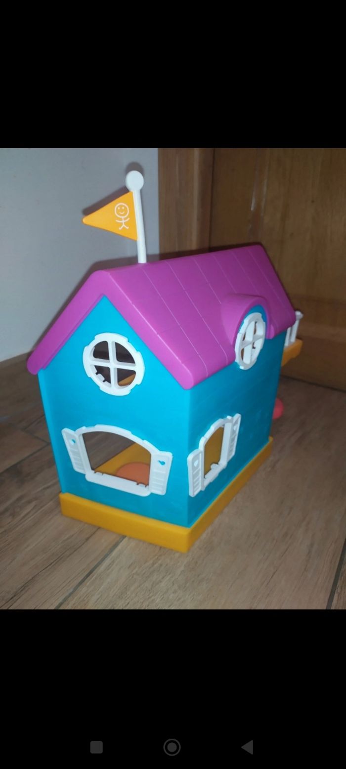 Peppa Pig et sa maison d'amis réservée aux enfants - photo numéro 5