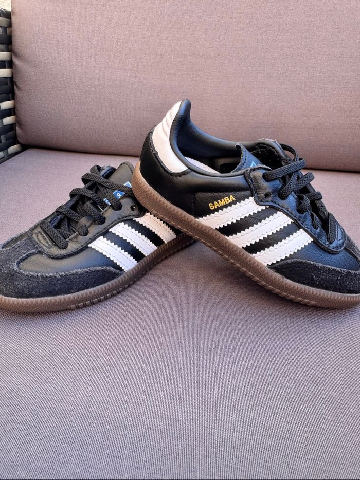 Baskets Adidas Samba unisex.taille 23. - photo numéro 4