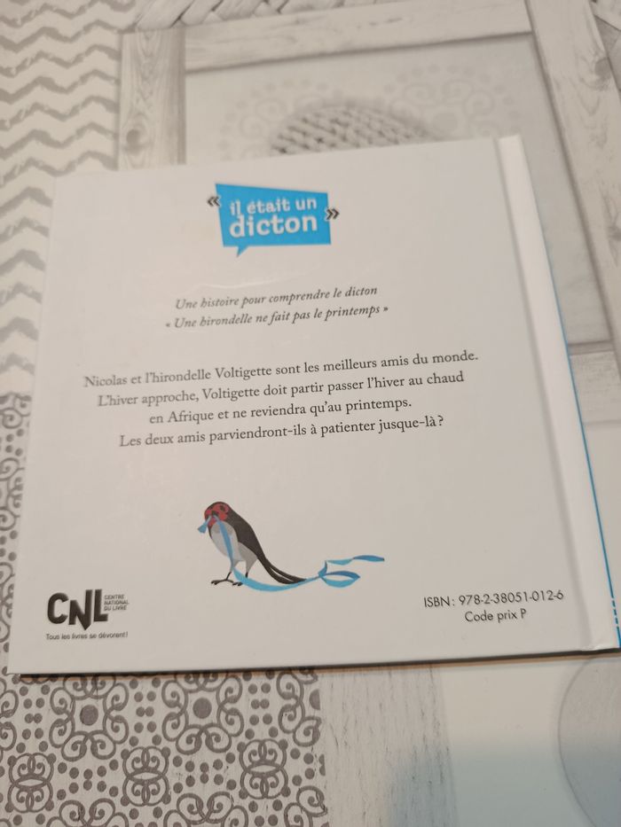 Livre "Une hirondelle ne fait pas le printemps" - photo numéro 2