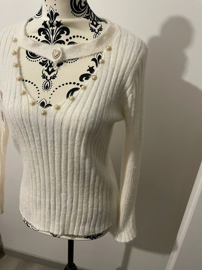 Pull manche longue tout doux blanc perle strass col V cœur neuf Aisabelle taille 36 - photo numéro 3