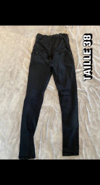 Jean noir maternité T.38 Colline