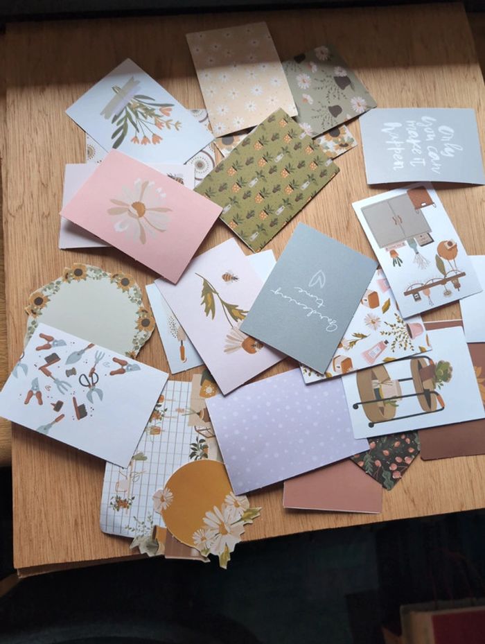 Lot feuilles et découpes assorties - photo numéro 4