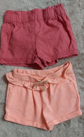 Lot 2 shorts 12 mois