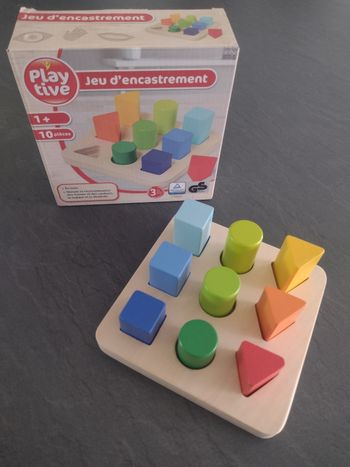 Jeu d'encastrement bois