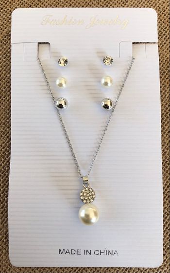 Parure Collier & 3 boucles d'oreilles -  Fashion Jewelry