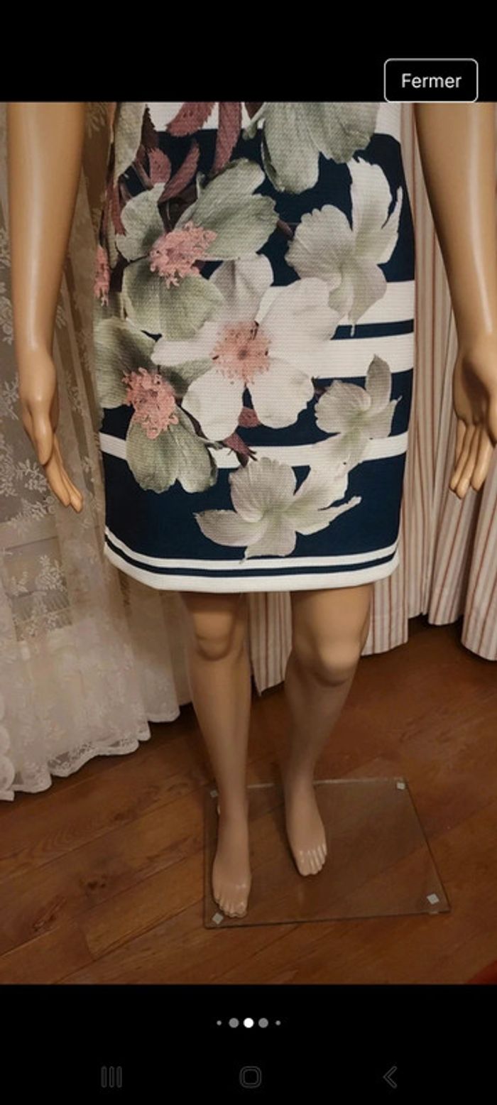 Robe Batida t 1 (36) fond blanc et bleu fleuries - photo numéro 4