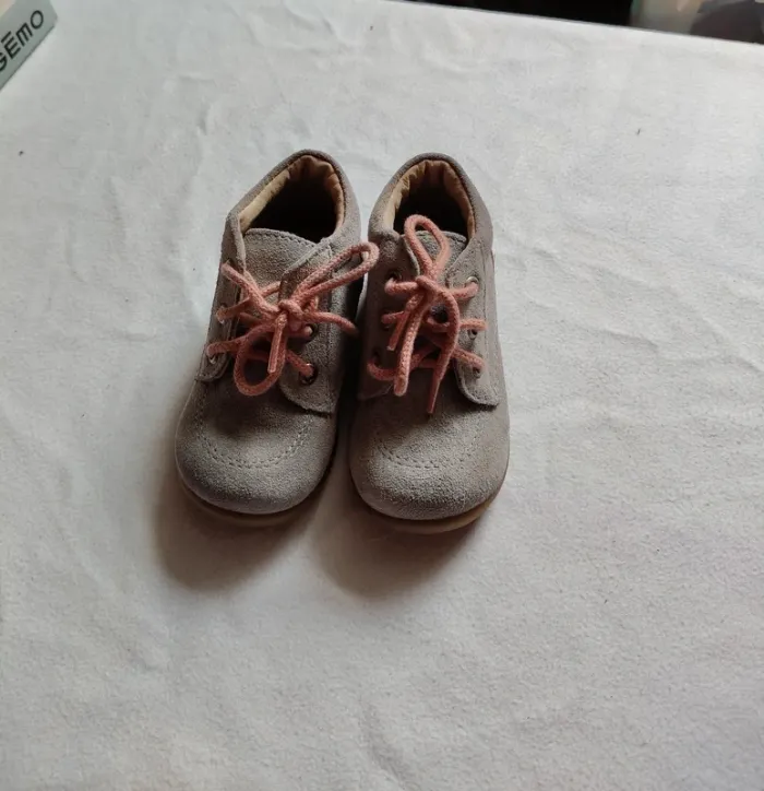 Chaussures grises et rose à lacets fille taille 21 gemo - photo numéro 2