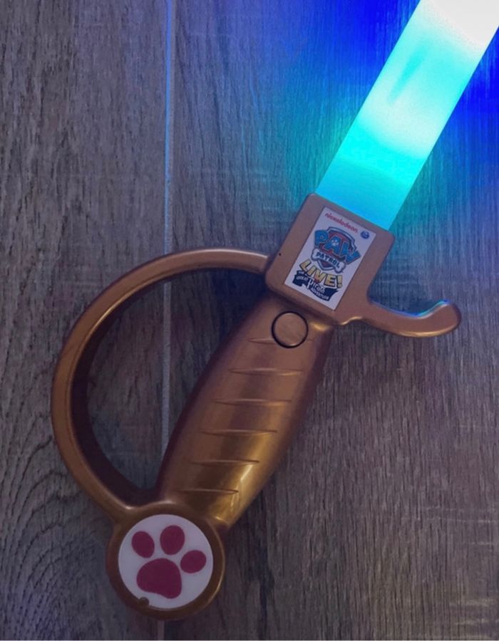 Épée lumineuse - pirate - pat’ patrouille live - photo numéro 3