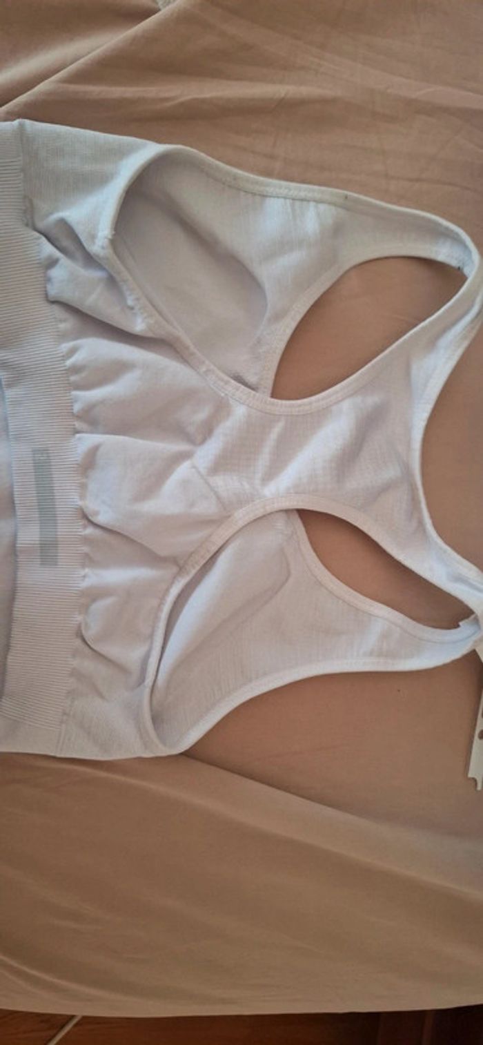 Brassière de sports femme taille M - photo numéro 2