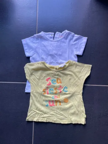 Lot 2 t shirts 12 mois