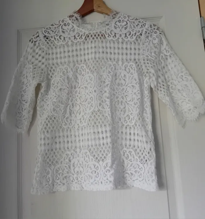 Haut blouse dentelle zara taille M