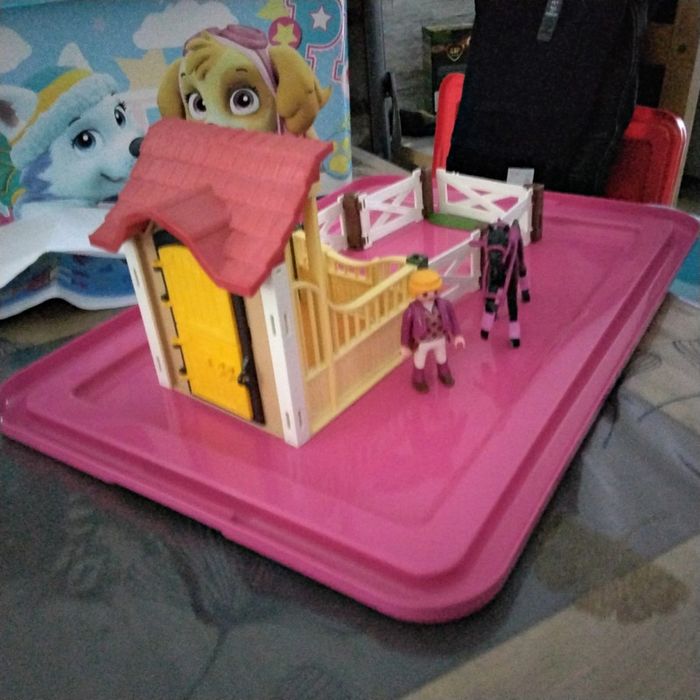 Box Ebony avec cavalière Playmobil 6934 - photo numéro 3