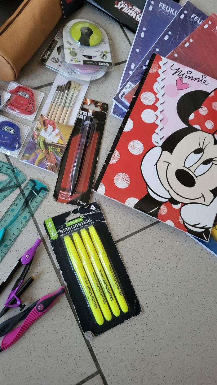 Lot fournitures scolaires - photo numéro 3