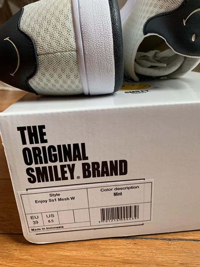 Baskets original smiley T 39 - photo numéro 5