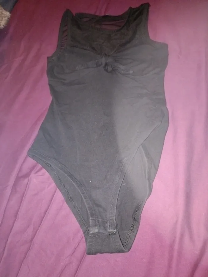 Body Jennyfer noir xs résille noeud