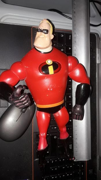 Figurine indestructible