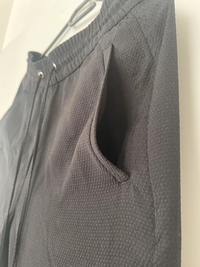 Pantalon noir - photo numéro 3
