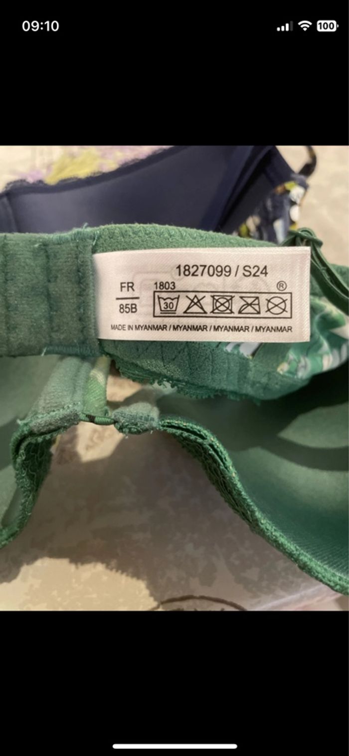 Soutien-gorge - photo numéro 3