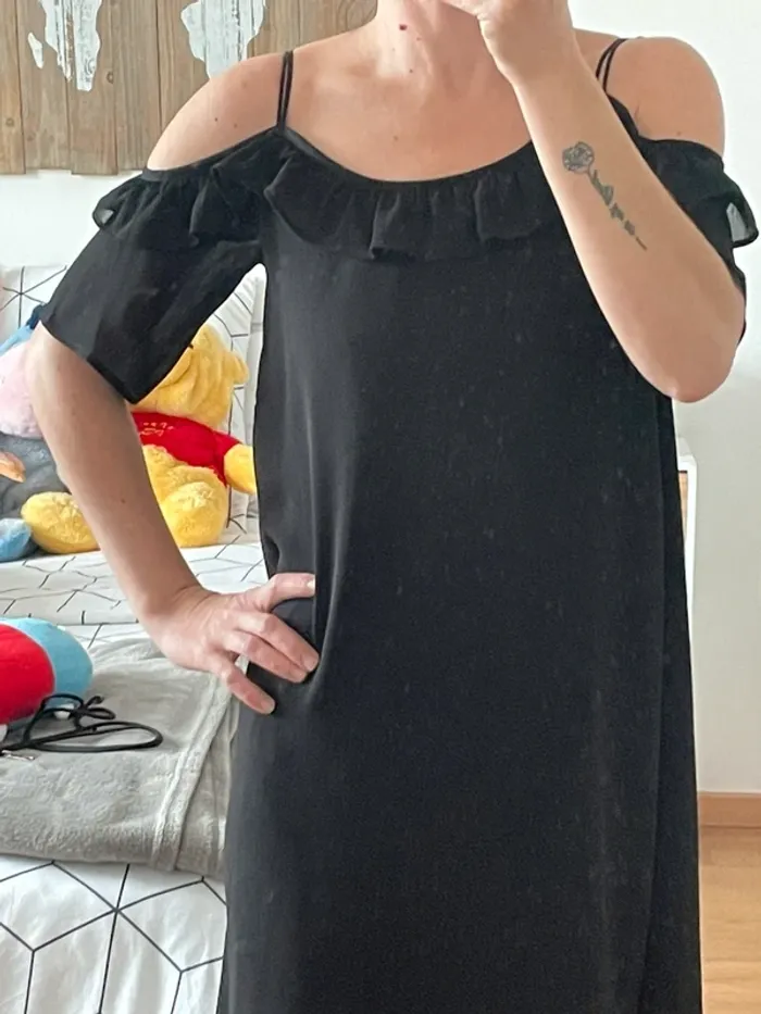 Robe noire - photo numéro 2