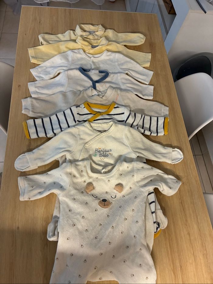 Gros lot pyjama polaire + gilet 28 pièces