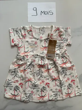Robe petit béguin neuve 9 mois