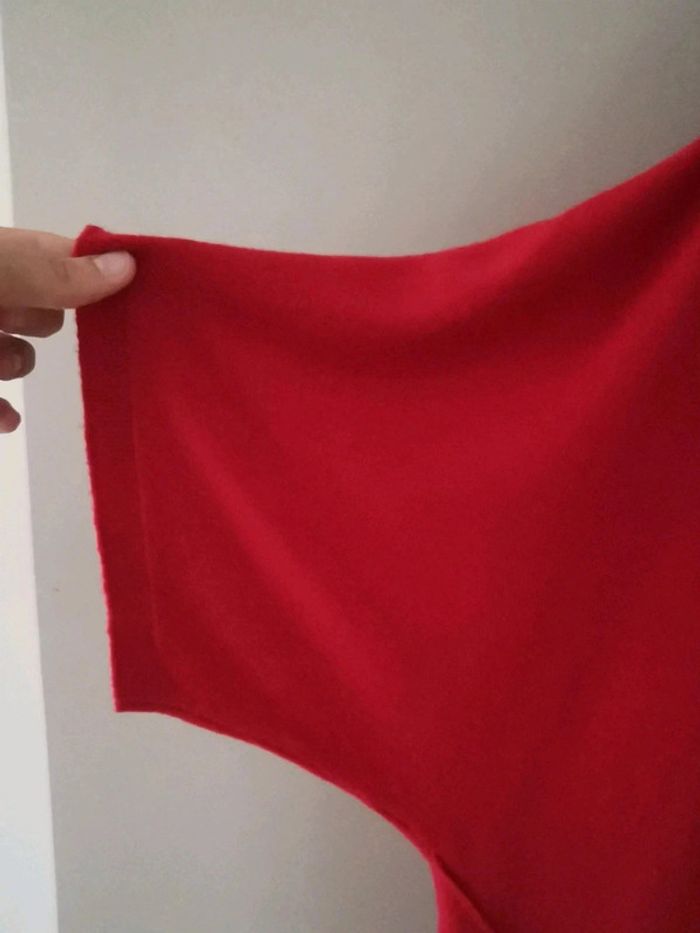 Pull rouge tout doux - photo numéro 3