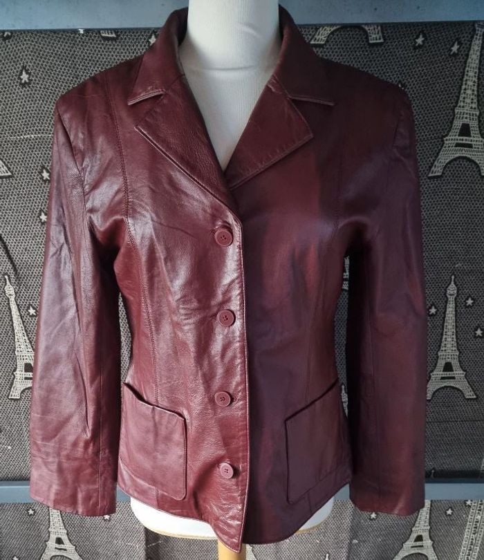 Veste cuir véritable couleur prune taille 40