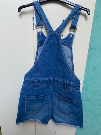 Short salopette en jean 