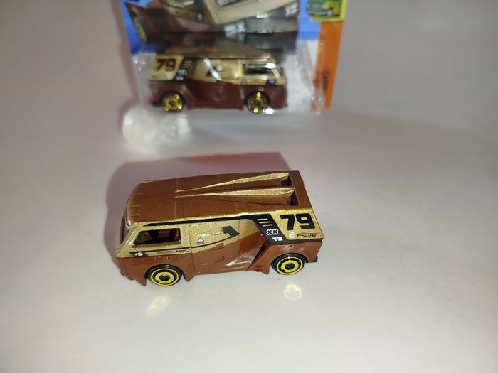 Hot Wheels VW T3 Custom 2025 - photo numéro 4