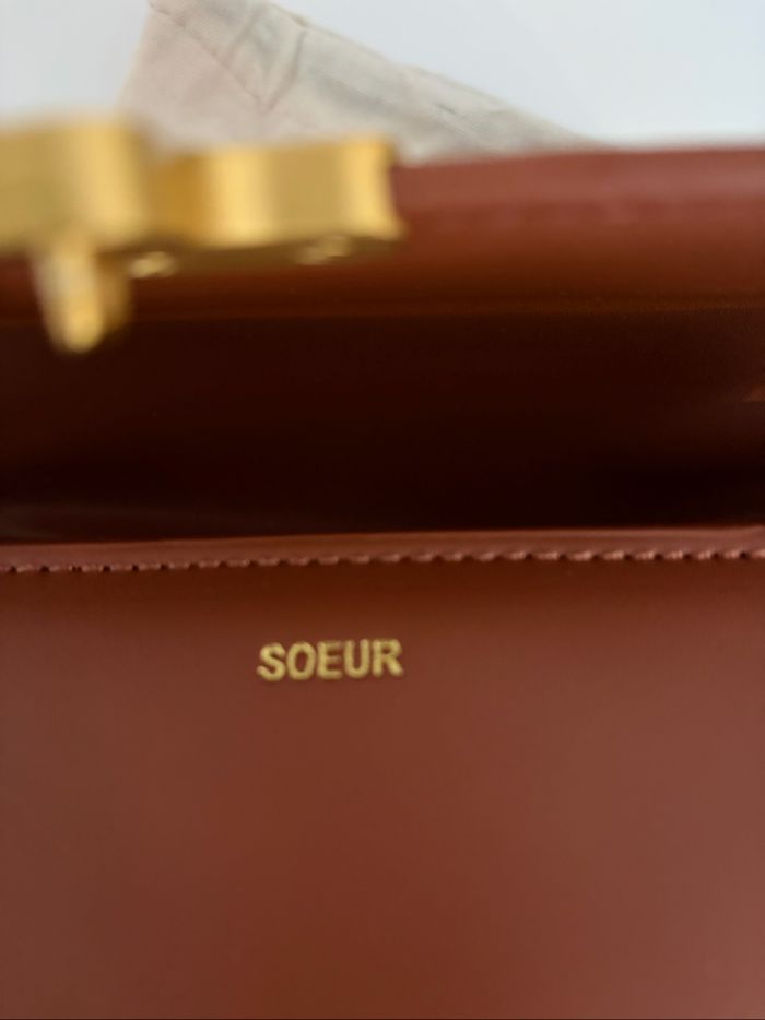 Sac. Soeur Bellisina en cuir Neuf avec étiquette - photo numéro 9