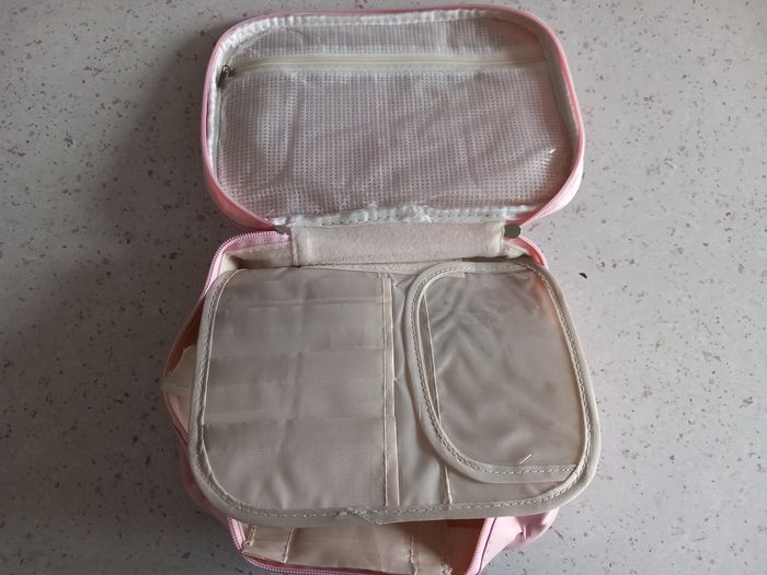 Grande trousse pour maquillage/toilette avec nombreuses rangements,rose,neuve - photo numéro 3