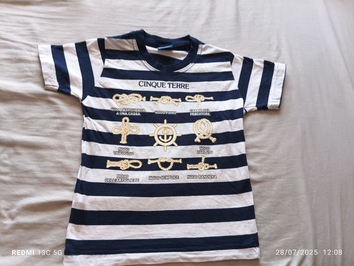 T-shirt taille 4/5 ans