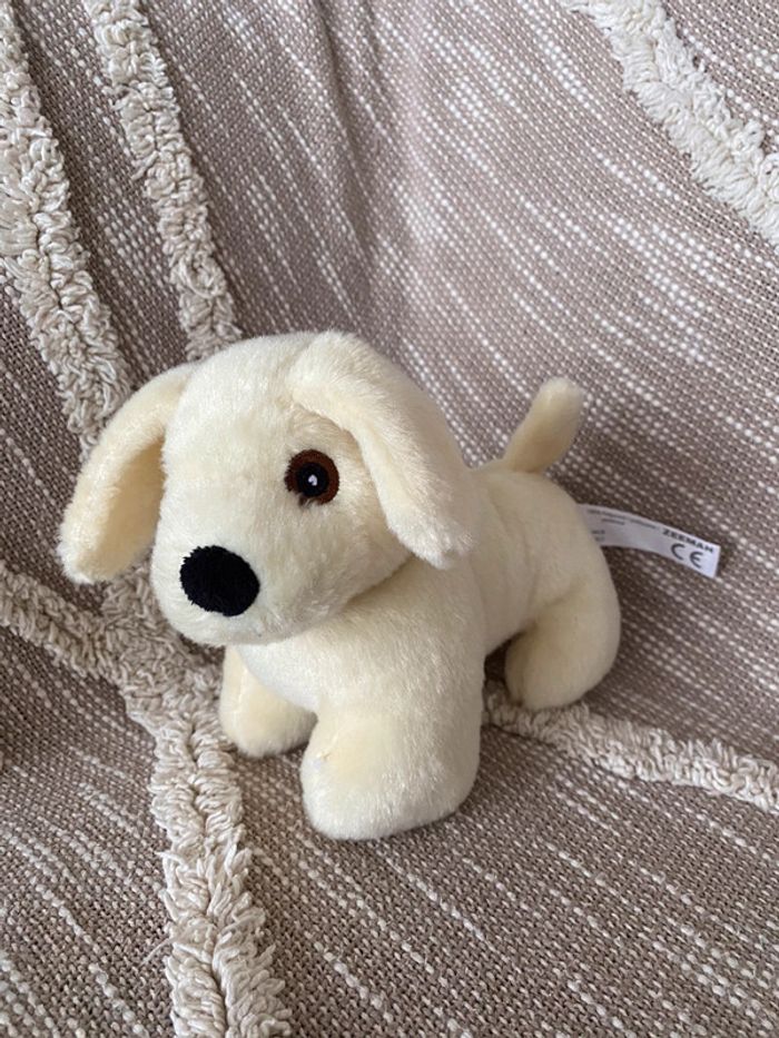 Peluche doudou 21cm Zeeman chien jaune très bon état - photo numéro 2