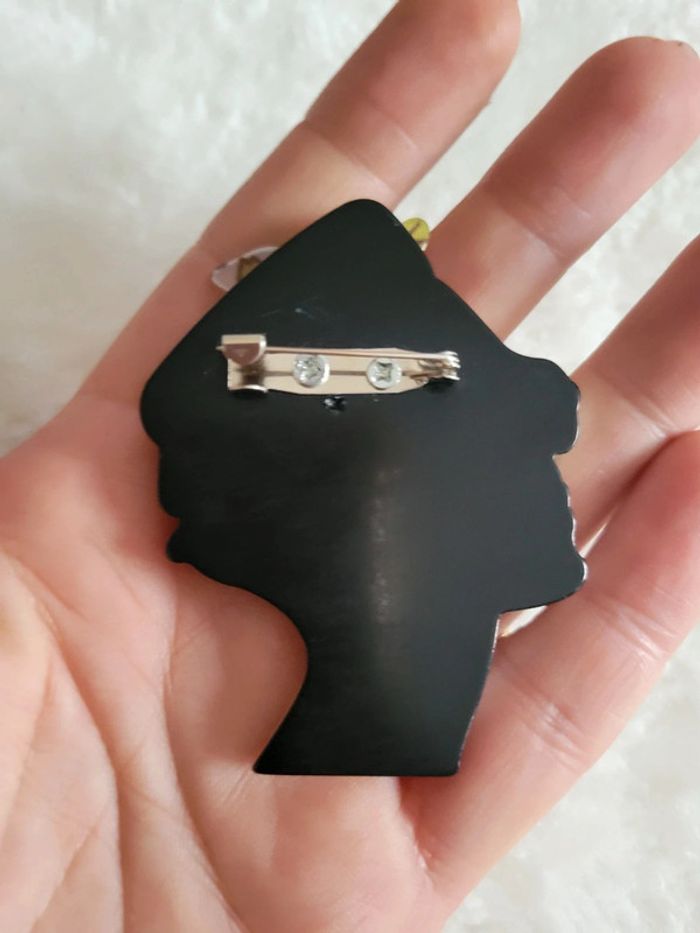 Broche femme lunette de soleil, turban - photo numéro 4