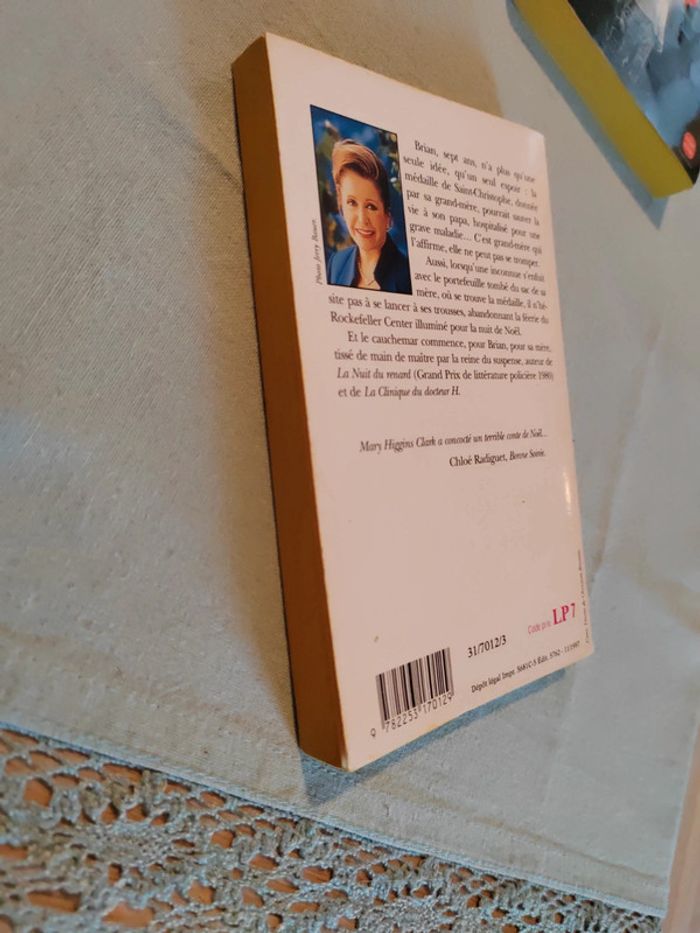 📚Mary Higgins Clark, Douce nuit - photo numéro 3