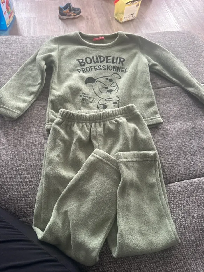 Pyjama 2 pièces polaire taille 3 ans